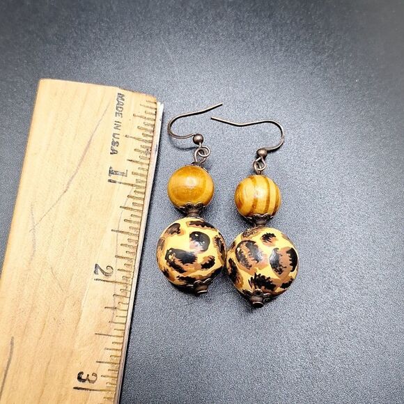 Wooden Beaded animal print drop Earrings boho jewelry - Picture 2 of 2